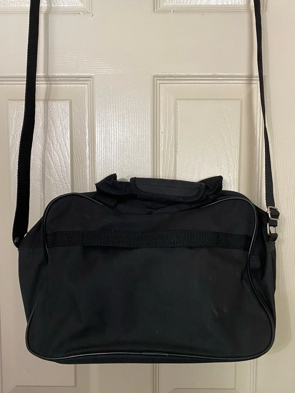 Protege. Black Laptop Shoulder Bag for Men - Professional Travel Carry